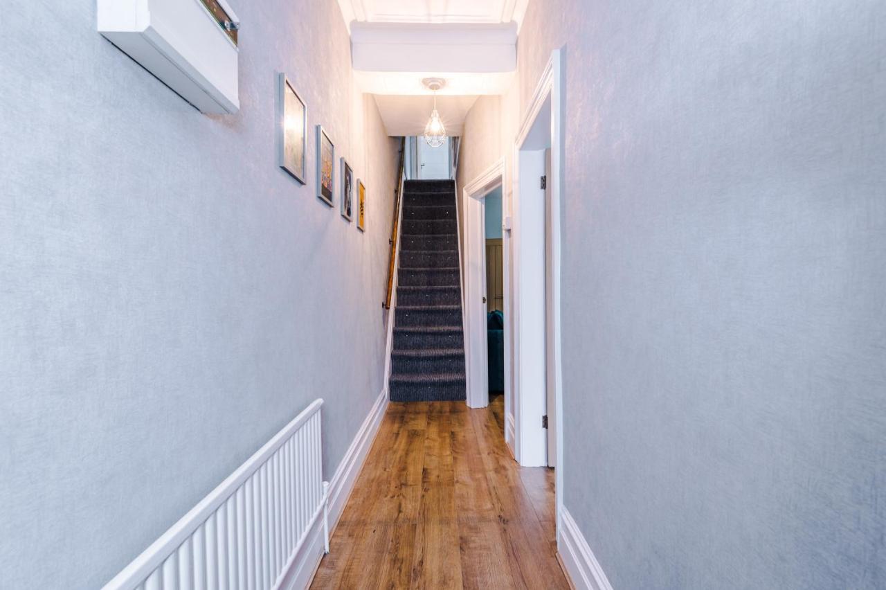 3 Bed Property, Upto 8 Guests Near City Centre Manchester Ngoại thất bức ảnh